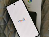 Un bozzetto di come il Pixel 5 apparirebbe con una foratura centrata. (Fonte: eBay - modificato)