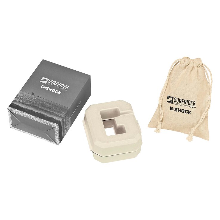 Il GBX100SFJ-1 viene fornito in una speciale confezione eco-consapevole, completa di una custodia personalizzata della Surfrider Foundation Japan.