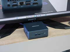 Geekom IT13 Edizione 2026 con CPU Panther Lake nel consueto design NUC