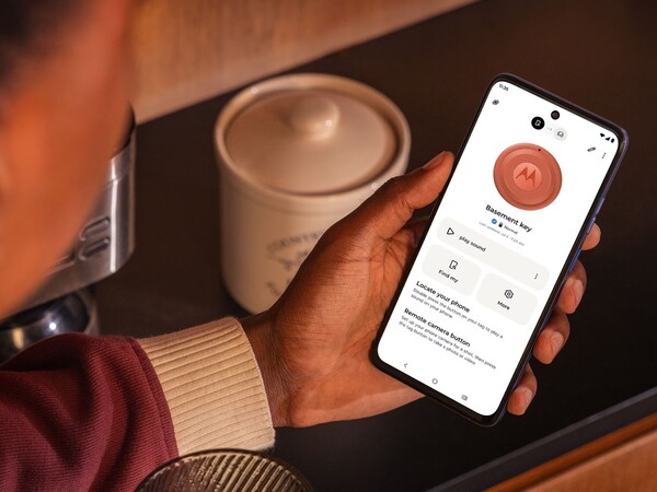 C'è un'applicazione companion per accedere a funzioni aggiuntive.