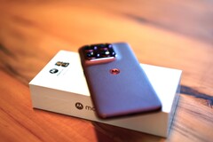 Il Motorola Edge 70 Pro è dotato di un processore dal design insolito. Ma non sono tutte buone notizie.