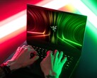 Razer sta diventando rossa: Blade 14 è tornato dalla morte con 100 W TGP GeForce RTX 3080 grafica e un 7 nm AMD Ryzen 9 5900HX Zen 3 CPU (Fonte: Razer)