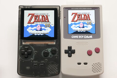 Il clone del Funnyplaying Game Boy non richiede alcuna saldatura per essere assemblato. (Fonte immagine: Taki Udon)