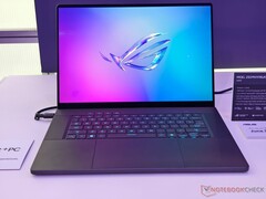 Il portatile da gioco ROG Zephyrus G16 di Asus è ora dotato di una nuova CPU AMD (immagine via Notebookcheck)