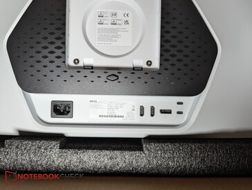 Ingressi posteriori: 2x HDMI, DP, 2x USB-C