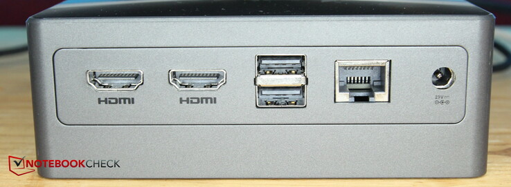 Retro: 2x HDMI, 2x USB 2.0, LAN, alimentazione
