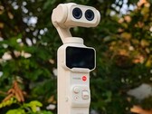 Insta360 Luna Ultra - generato da Gemini (basato su un mix di immagini trapelate).