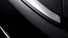 La nuova Model Y AWD parte ora da 50.490 dollari con il nuovo colore Diamond Black. (Fonte: Tesla)