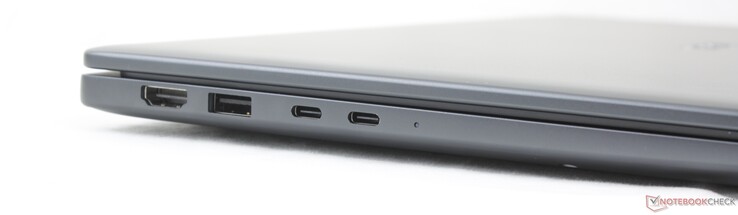 A sinistra: HDMI 2.1, USB-A 3.2 Gen. 1, 2 porte Thunderbolt 4 con DisplayPort 2.1 + Power Delivery