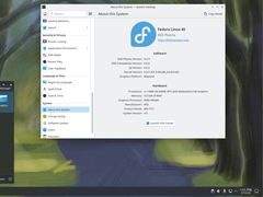 Un ambiente desktop con l'immagine di Fedora Linux.