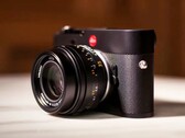 Il Leica Noctilux-M 1.2/35 ASPH. è molto compatto ma relativamente pesante (fonte: Leica)