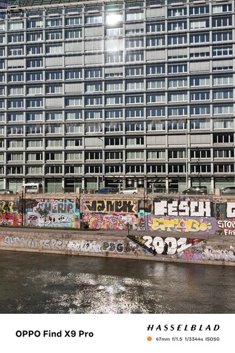 Ritaglio del sensore di 47 mm di Oppo dalla fotocamera principale.