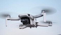 Il Mini 2 SE perde le capacità 4K del Mini 2 per raggiungere un prezzo più basso. (Fonte: DJI)