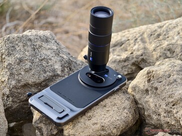 Vivo X300 Pro con teleconvertitore Zeiss...