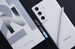 Il Galaxy Note 21 FE, come immaginato da LetsGoDigital. (Fonte: LetsGoDigital)