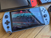 Il GPD Win 4 dovrebbe funzionare senza problemi a 60 Hz dopo il flashing del nuovo firmware IC. (Fonte: NotebookCheck)