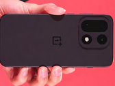 Il OnePlus 15, un nuovo telefono di punta lanciato recentemente in Cina. (Fonte: OnePlus)