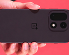 Il OnePlus 15, un nuovo telefono di punta lanciato recentemente in Cina. (Fonte: OnePlus)