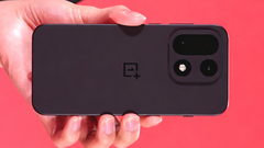 Il OnePlus 15, un nuovo telefono di punta lanciato recentemente in Cina. (Fonte: OnePlus)