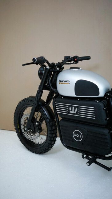 La scrambler elettrica personalizzata E-Type vede anche l'obbligatoria eliminazione dello specchietto, così onnipresente nelle scrambler. (Fonte: RGNT Motorcycles)