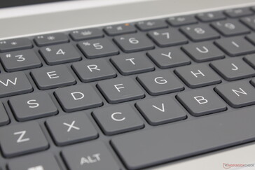 I tasti sono solidi, con un feedback più nitido rispetto alla maggior parte degli altri subnotebook