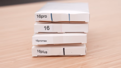 Facciamo l'unboxing di alcuni nuovi iPhone(?). (Fonte: Unbox Therapy via YouTube)