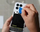La batteria del Fairphone 6 è particolarmente facile da sostituire. (Fonte: iFixit)
