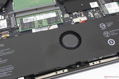 Il Razer Blade 17 ha improvvisamente una batteria più grande quest'anno. Qual è il segreto?