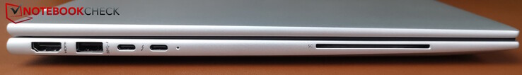 A sinistra: HDMI 2.1, USB-A (5 Gbps), 2x USB-C Thunderbolt 4 con PD e DP (40 Gbps)