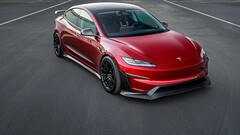 La Tesla Model 3 Performance con kit aerodinamico aftermarket. (Fonte: Unplugged Performance/X)