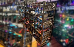 Impianto di mining di criptovalute con schede NVIDIA (immagine: miner69niner/Reddit, modificata)