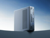 L’MS-01 SE può essere dotato di un massimo di 64 GB di RAM DDR4. Nell’immagine: una foto promozionale che mostra la parte anteriore del mini PC.