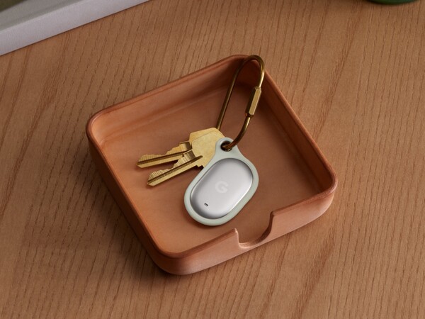 Il Pixel Tag è dotato di UWB e di sondaggio dei canali Bluetooth per una localizzazione di precisione.