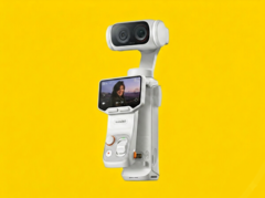 Il telecomando staccabile di Insta360 Luna Ultra ospita lo schermo OLED.