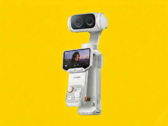 Il telecomando staccabile di Insta360 Luna Ultra ospita lo schermo OLED.