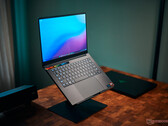 Recensione Razer Blade 14 2025: Più sottile e con OLED, ma solo con RTX 5070 Laptop