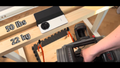 Il Find N5 può sostenere questo peso? (Fonte immagine: State of Tech via YouTube)