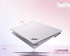 Questi aggiornamenti Moonlight White sono arrivati sei mesi dopo che Lenovo ha debuttato il ThinkPad X9 Aura Edition nei formati da 14 e 15 pollici. (Fonte: Lenovo)