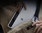 RedMagic Gaming Tablet 3 Pro è un tablet compatto con uno schermo OLED. (Fonte immagine: RedMagic)