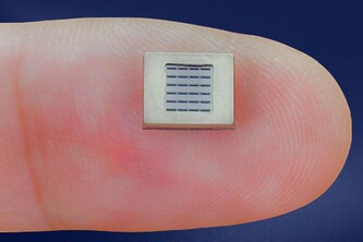 Il chip è leggero, robusto e immune alle interferenze elettromagnetiche (Fonte: xMEMS)