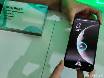 OPPO mostra la sua nuova tecnologia MagVOOC e Air Charging. (Fonte: Weibo)