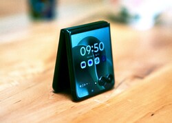 Recensione di Motorola Razr Ultra. Dispositivo di prova fornito da Motorola Germania. Recensione di Motorola Razr Ultra. Dispositivo di prova fornito da Motorola Germania.