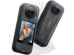 L'Insta360 X4 Air nella sua opzione di colore Graphite Black. (Fonte immagine: via Igor Bogdanov)