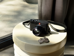 La Leica M EV1 (nella foto) è dotata del processore d&#039;immagine Maestro III dell&#039;azienda, 64 GB di memoria interna e supporto per le schede SD UHS-II. (Fonte: Leica)