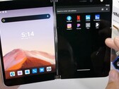 Surface Duo passa sotto le grinfie di JerryRigEverything: si piega ma non si spezza