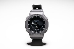 La collaborazione Casio G-Shock x Ron Herman (nella foto) è caratterizzata da una combinazione di colori nero e grigio. (Fonte: Ron Herman)