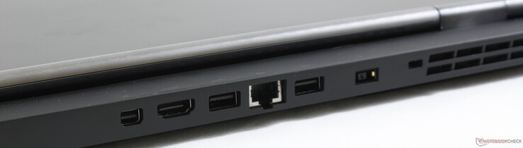 Lato Posteriore: DisplayPort 1.4, HDMI 2.0, 2x USB 3.1 Gen. 1, Gigabit Ethernet, adattatore AC, Kensington Lock