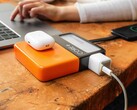 CorePlus è un power bank modulare con una presa di corrente (Fonte: CorePlus)