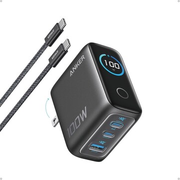 Il caricabatterie Anker (100W, 3 Porte, Smart Display) è dotato di due porte USB-C, una porta USB-A, punte pieghevoli e un cavo USB-C in dotazione. (Fonte immagine: Anker)