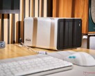 TerraMaster F4-425 Plus contiene quattro dischi rigidi e tre SSD M.2. (Fonte: Notebookcheck)